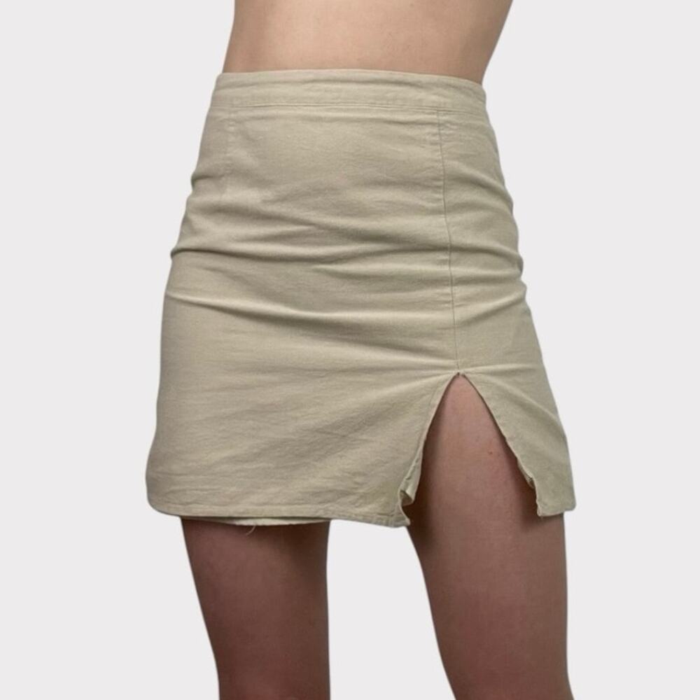 💙3 for $15 Eight Paris Beige Mini Skirt with Side Slit